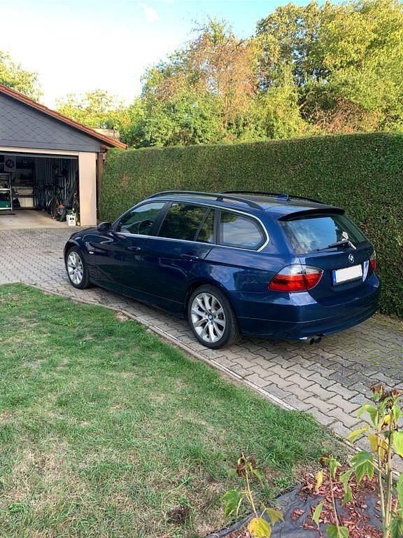 Blau Gebraucht 2005 BMW 325 Sport Line Kombi | 3.500 € (Fairer Preis) - Bild 1/4