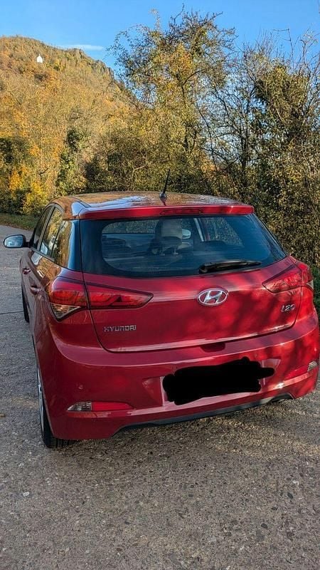 Gebraucht Hyundai i20 YES! 84 PS (61 kW) 2018 Rot Kleinwagen