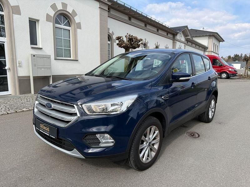 Gebraucht Ford Kuga 120 PS (88 kW) 2018 Blau SUV