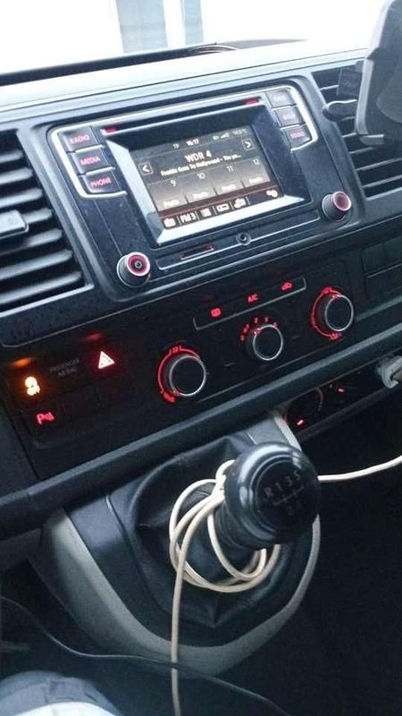 Gebraucht VW Transporter 102 PS (75 kW) 2015 Van