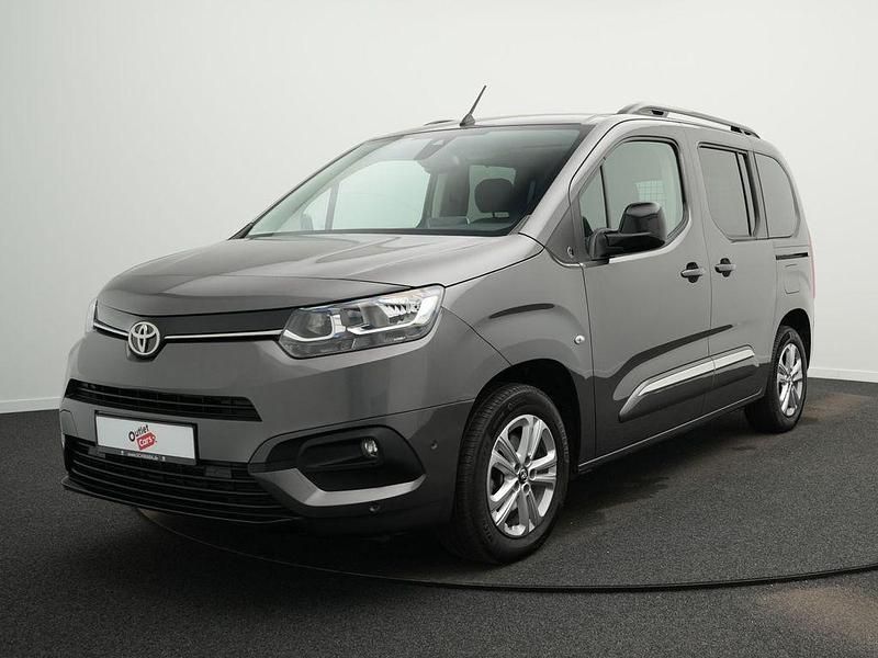 Gebraucht Toyota Proace Verso City 131 PS (96 kW) 2023 Grau Kombi