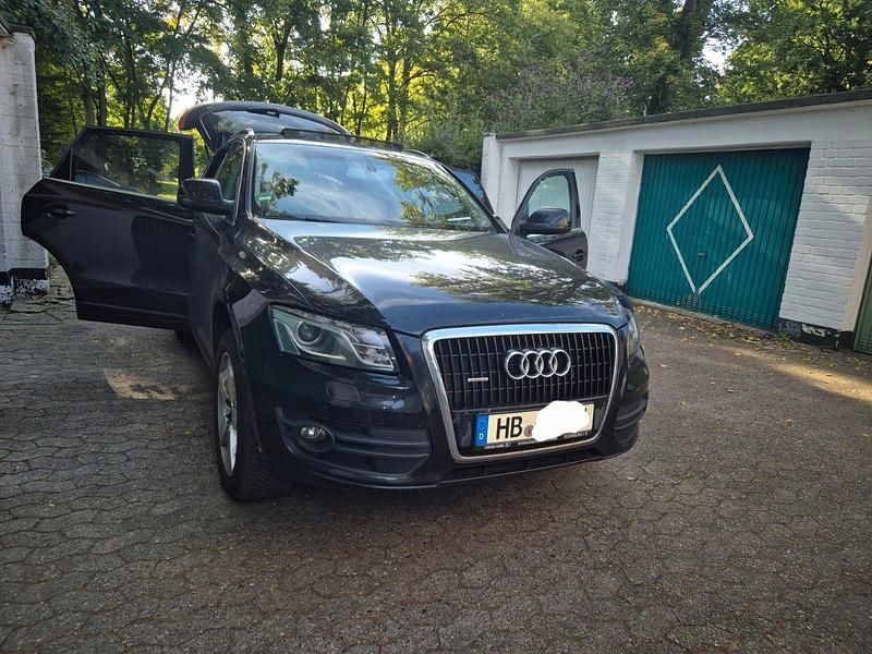 Schwarz Gebraucht 2011 Audi Q5 SUV | 10.250 € (Guter Preis) - Bild 1/4