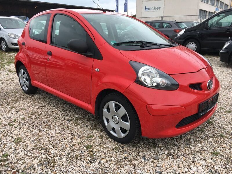 Rot Gebraucht 2008 Toyota Aygo Basis Kleinwagen | 2.499 € - Bild 1/4