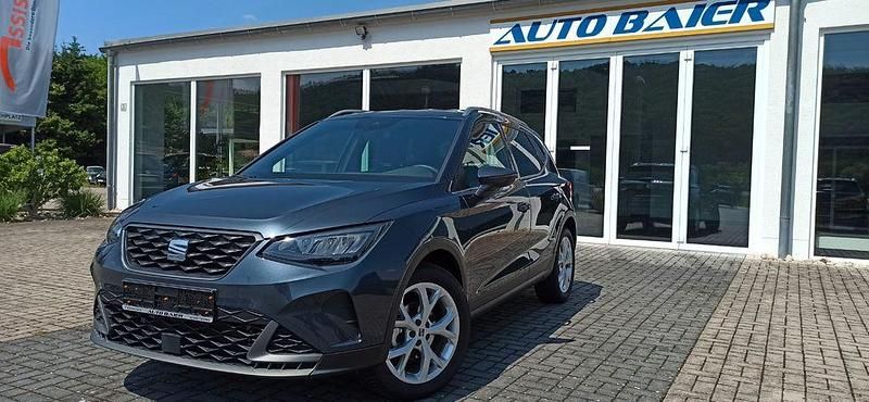 Grau Gebraucht 2024 Seat Arona FR SUV | 19.700 € (Fairer Preis) - Bild 1/4