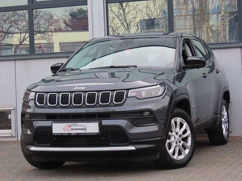 Gebraucht Jeep Compass 131 PS (96 kW) 2024 Grau SUV