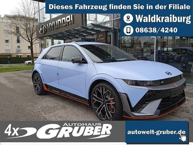 Performance blue (matt) Gebraucht 2024 Hyundai Ioniq 5 SUV | 59.599 € (Fairer Preis) - Bild 1/4