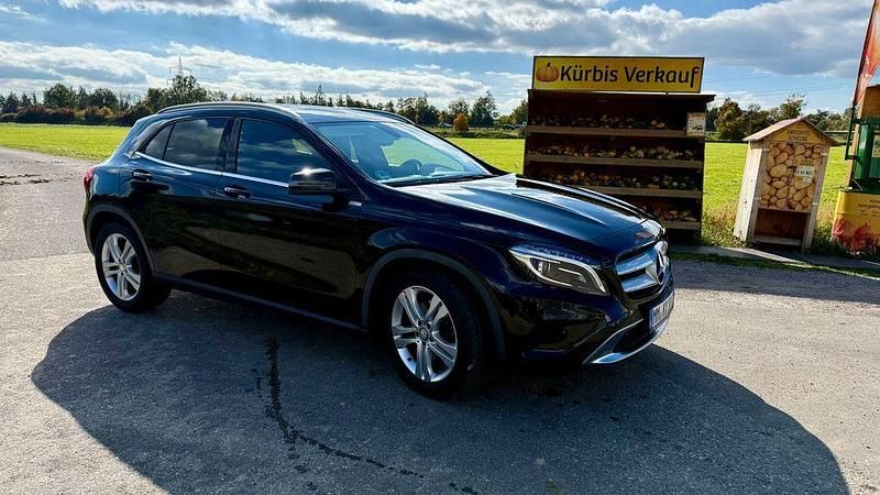 Gebraucht Mercedes GLA250 Edition 211 PS (155 kW) 2016 Schwarz SUV