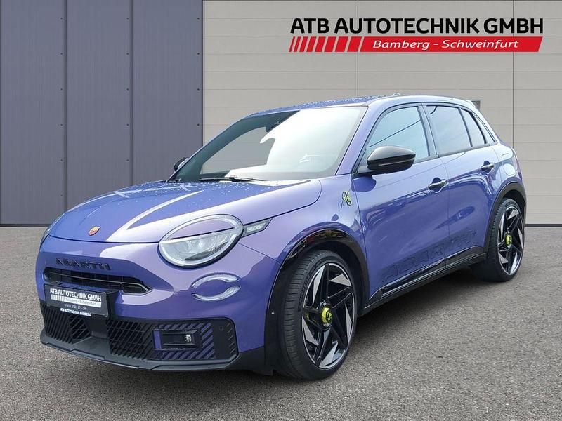 Violett Gebraucht 2025 Abarth 600e Scorpionissima SUV | 46.690 € (Fairer Preis) - Bild 1/4