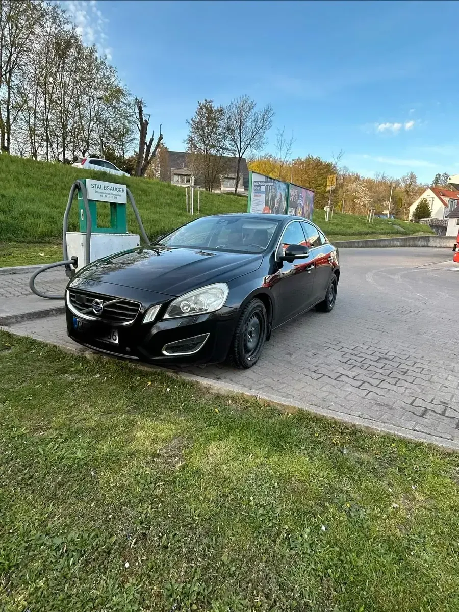 Gebraucht Volvo S60 215 PS (158 kW) 2012 Schwarz Limousine