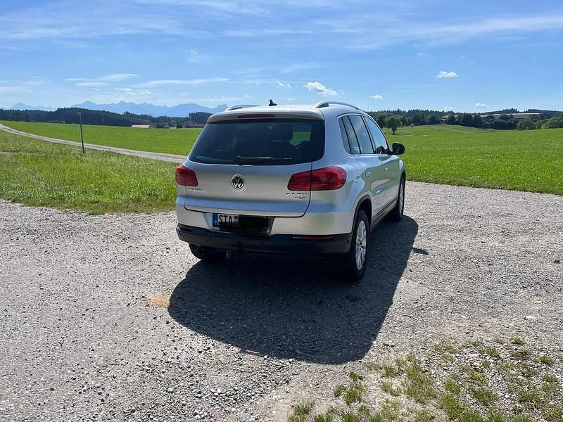 Gebraucht VW Tiguan 140 PS (102 kW) 2013 Silber SUV