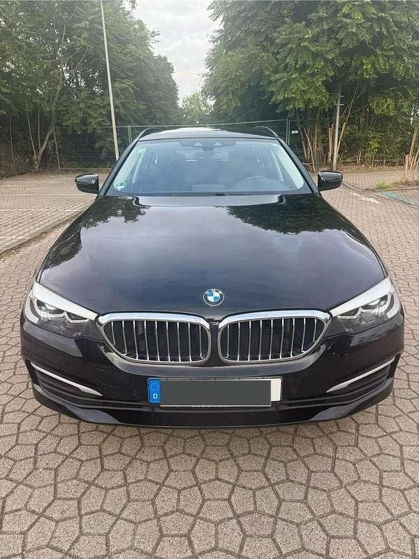 Gebraucht 2019 BMW 520 Kombi | 23.900 € (Fairer Preis) - Bild 1/4