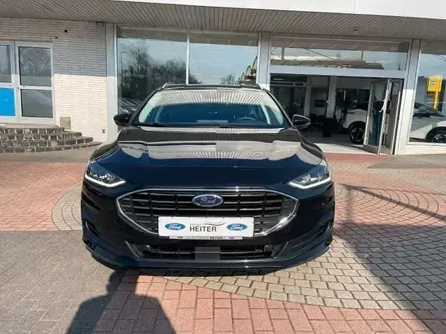 Gebraucht Ford Focus Titanium 125 PS (91 kW) 2024 Schwarz Kombi