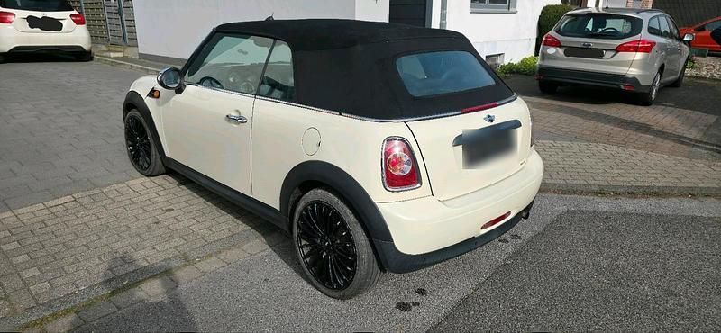 Gebraucht Mini Cooper Cabriolet 98 PS (72 kW) 2011 Weiß Cabrio