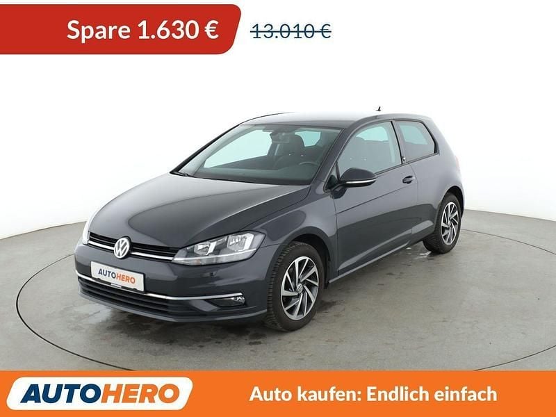 Grau Gebraucht 2017 VW Golf Sound Limousine | 11.380 € (Fairer Preis) - Bild 1/3