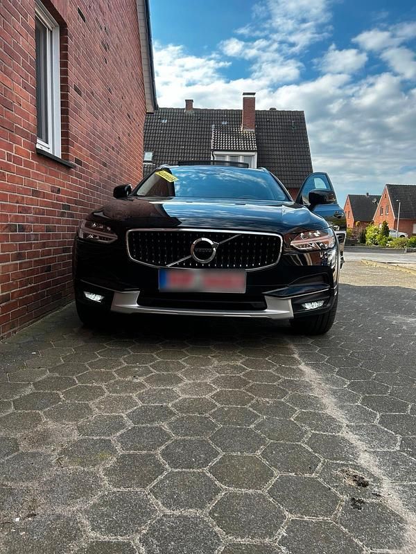 Gebraucht Volvo V90 235 PS (172 kW) 2019 Schwarz Kombi