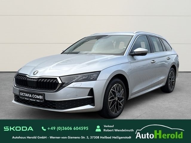 Brilliantsilber metallic Gebraucht 2024 Skoda Octavia Kombi | 43.990 € - Bild 1/4