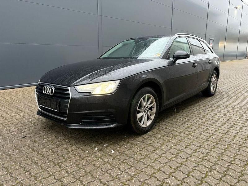 Schwarz Gebraucht 2016 Audi A4 Sport Limousine | 8.700 € (Fairer Preis) - Bild 1/4