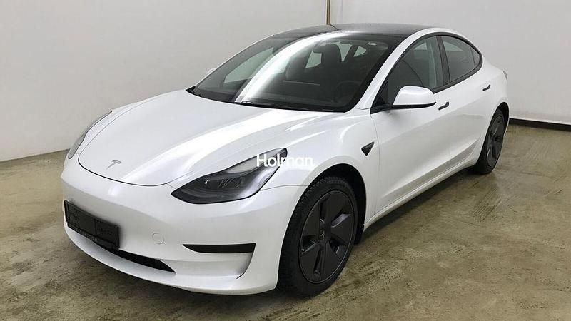 Weiß Gebraucht 2022 Tesla Model 3 Standard Range Limousine | 25.703 € (Fairer Preis) - Bild 1/4