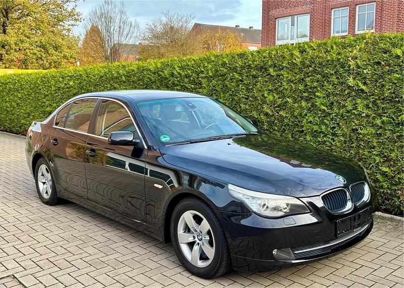 Gebraucht BMW 520 Lifestyle 170 PS (125 kW) 2008 Schwarz Limousine