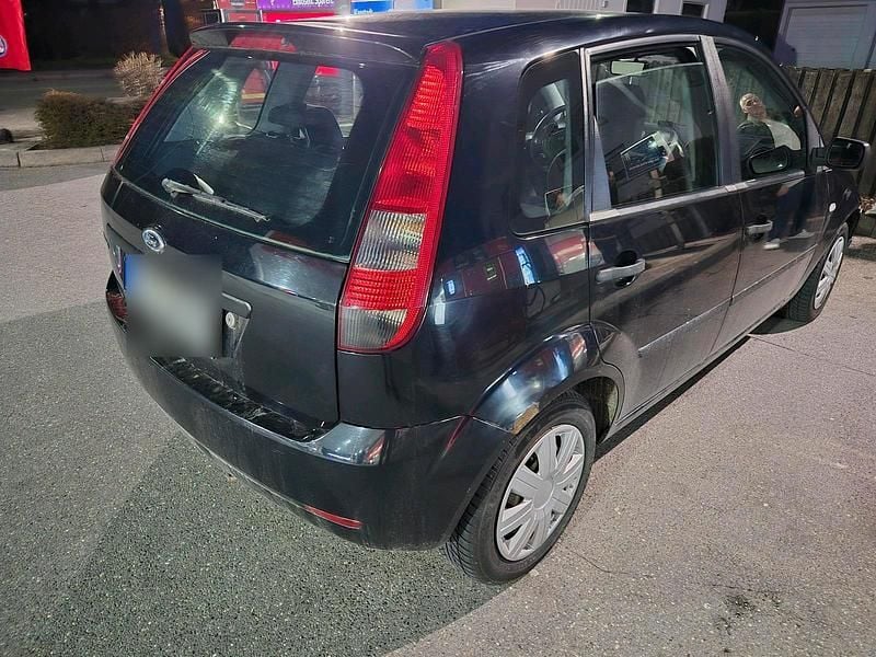 Gebraucht Ford Fiesta 115 PS (84 kW) 2005 Schwarz Kleinwagen