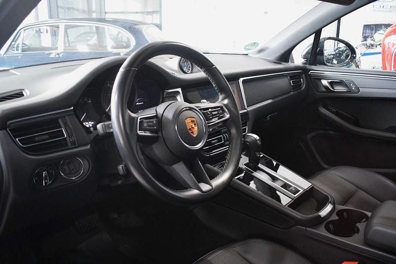Gebraucht Porsche Macan 265 PS (194 kW) 2022 Schwarz SUV