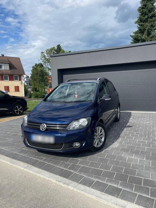 Blau Gebraucht 2012 VW Golf Plus Cross Style Van / Kleinbus | 6.500 € (Fairer Preis) - Bild 1/4