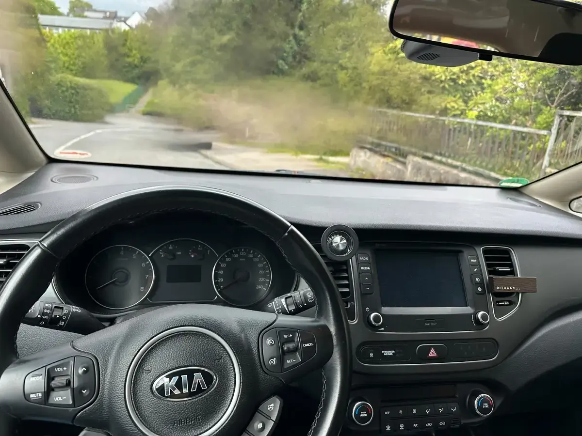 Gebraucht Kia Carens 165 PS (121 kW) 2018 Grau Van / Kleinbus