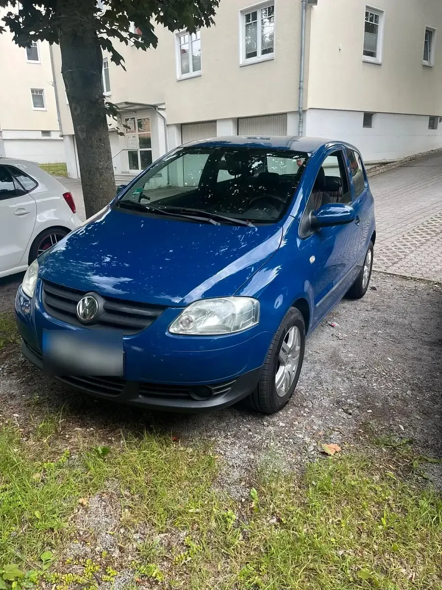 Gebraucht VW Fox 54 PS (39 kW) 2005 Blau Kleinwagen