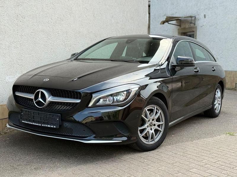 Schwarz Gebraucht 2017 Mercedes CLA180 Shooting Brake Kombi | 13.490 € (Guter Preis) - Bild 1/4
