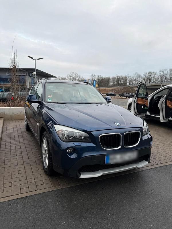 Blau Gebraucht 2010 BMW X1 SUV | 8.000 € (Fairer Preis) - Bild 1/4