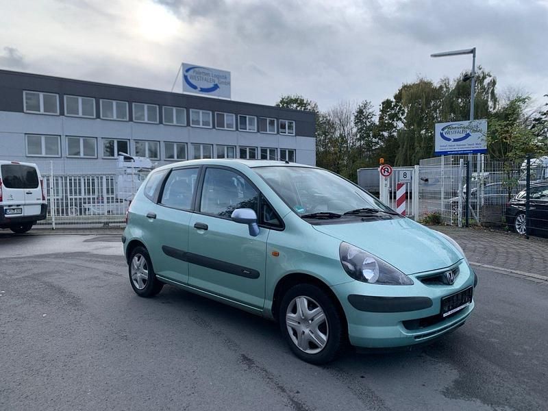 Grün Gebraucht 2002 Honda Jazz ES Kleinwagen | 2.900 € (Fairer Preis) - Bild 1/4
