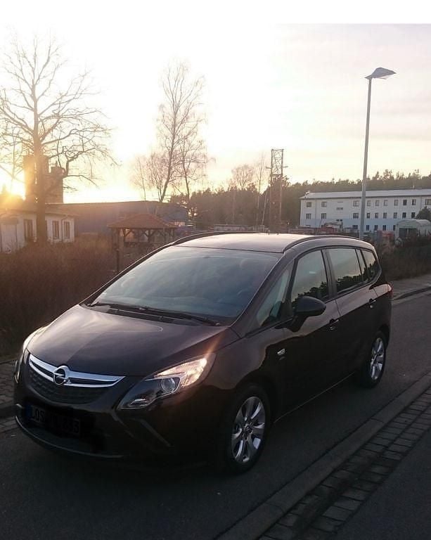 Gebraucht Opel Zafira Tourer Active 120 PS (88 kW) 2013 Braun Van / Kleinbus