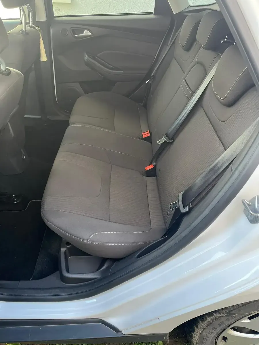 Gebraucht Ford Focus 150 PS (110 kW) 2011 Weiß Kleinwagen