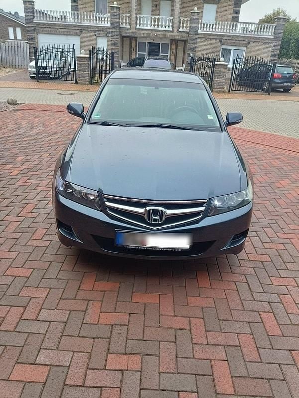 Grau Gebraucht 2006 Honda Accord Limousine | 4.499 € (Fairer Preis) - Bild 1/4
