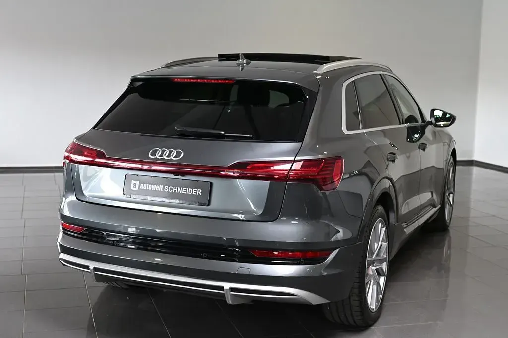 Gebraucht Audi e-tron S-Line 300 kW (408 PS) 2020 Grau SUV