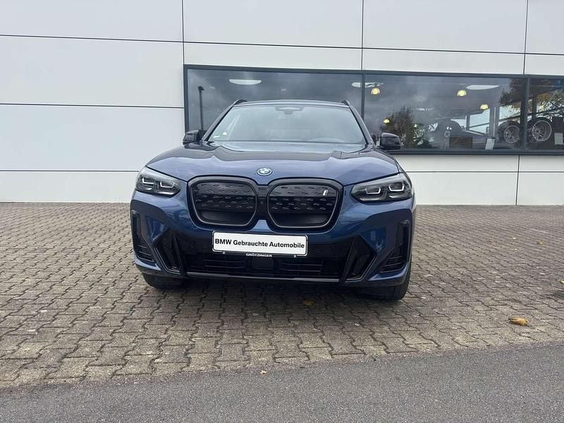 Gebraucht BMW iX3 Impressive 210 kW (286 PS) 2024 Phytonicblau metallic SUV