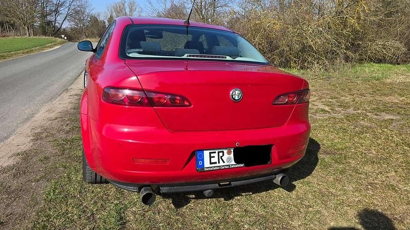 Gebraucht Alfa Romeo 159 Distinctive 185 PS (136 kW) 2006 Rot Limousine