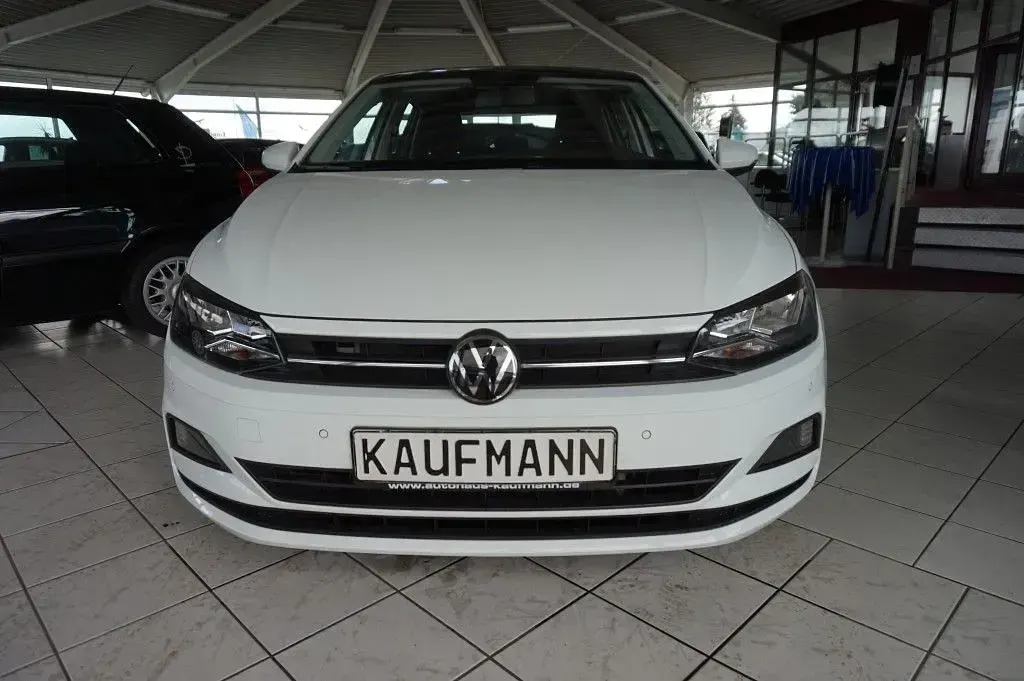 Gebraucht VW Polo Comfortline 95 PS (69 kW) 2021 Weiß Kleinwagen