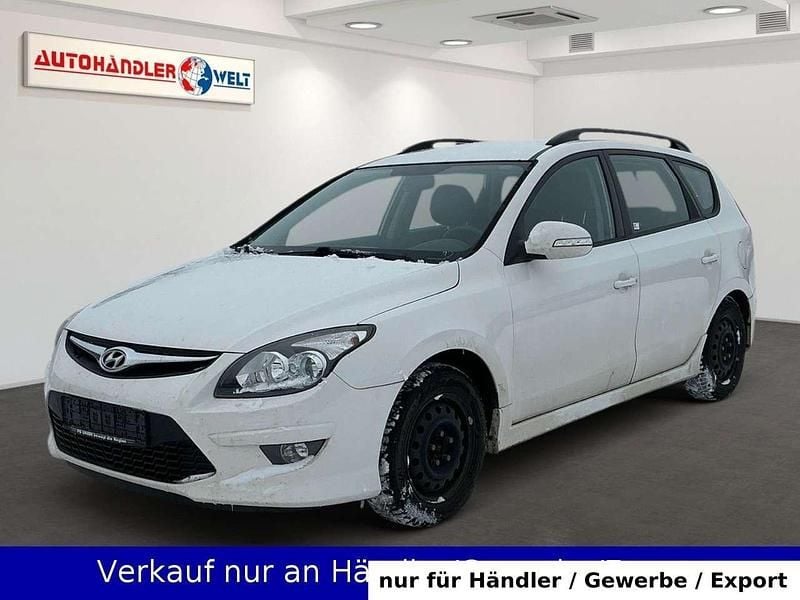 Weiß Gebraucht 2012 Hyundai i30 Edition Kombi | 3.999 € (Superpreis) - Bild 1/3