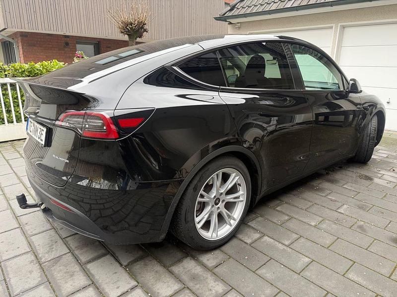 Gebraucht Tesla Model Y 378 kW (514 PS) 2023 Schwarz SUV