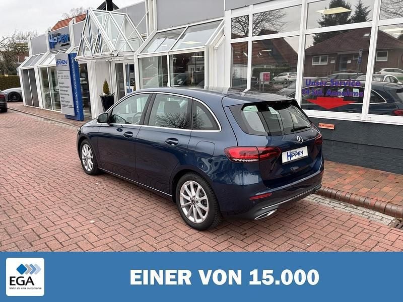 Gebraucht Mercedes B220 Progressive 190 PS (139 kW) 2019 Blau metallic Van / Kleinbus