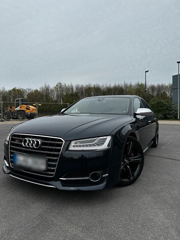Gebraucht Audi S8 520 PS (382 kW) 2015 Blau Limousine