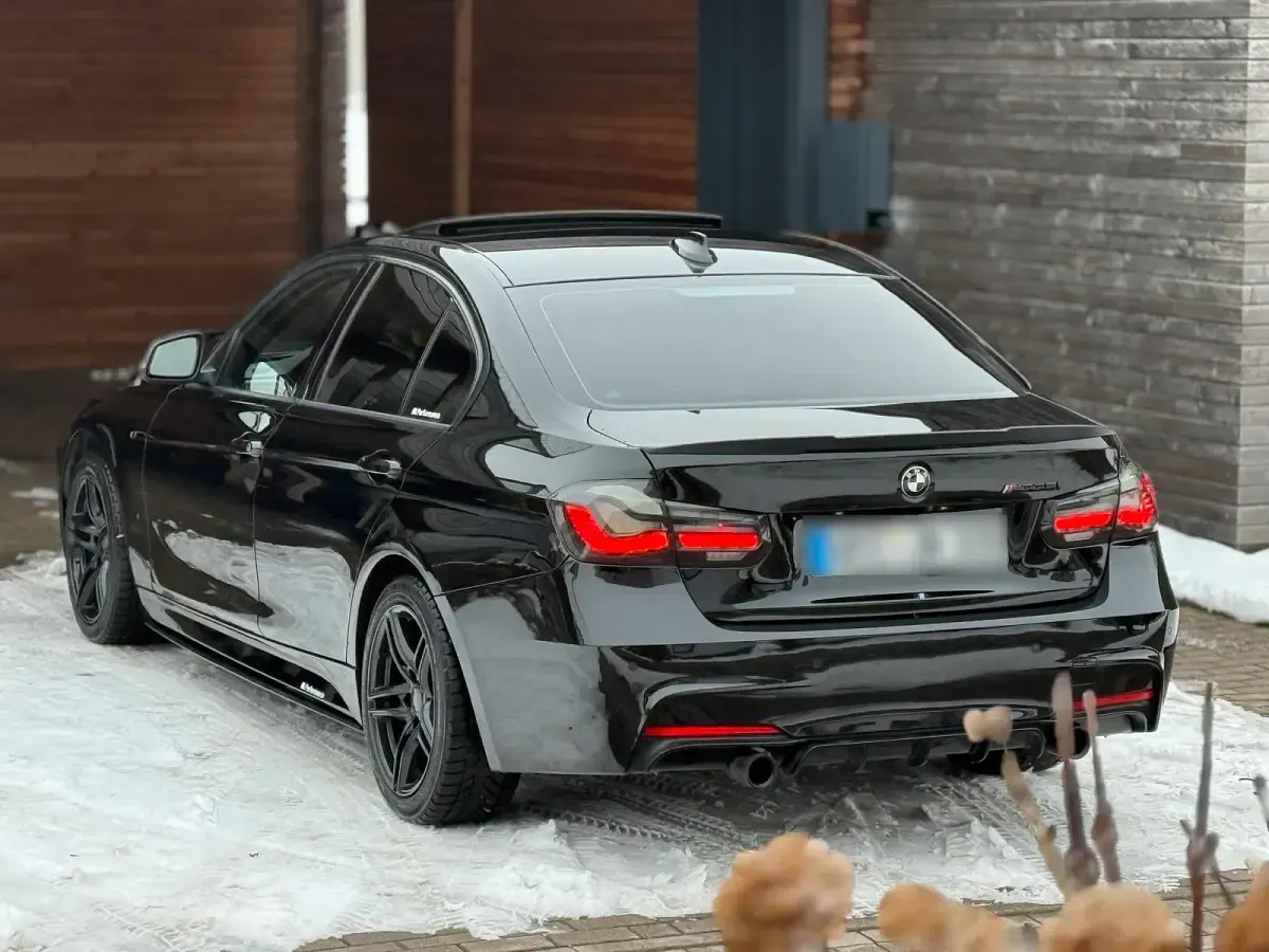 Gebraucht BMW 335 370 PS (272 kW) 2014 Schwarz Limousine