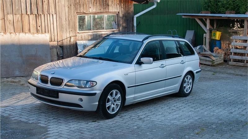 Gebraucht BMW 318 143 PS (105 kW) 2004 Silber Kombi