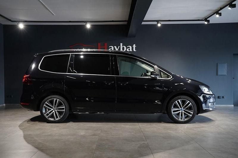 Gebraucht VW Sharan 150 PS (110 kW) 2018 Deep black Van / Kleinbus