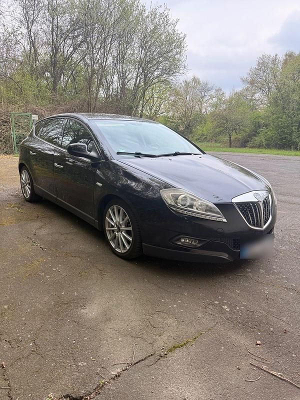 Gebraucht Lancia Delta 120 PS (88 kW) 2008 Schwarz Kleinwagen