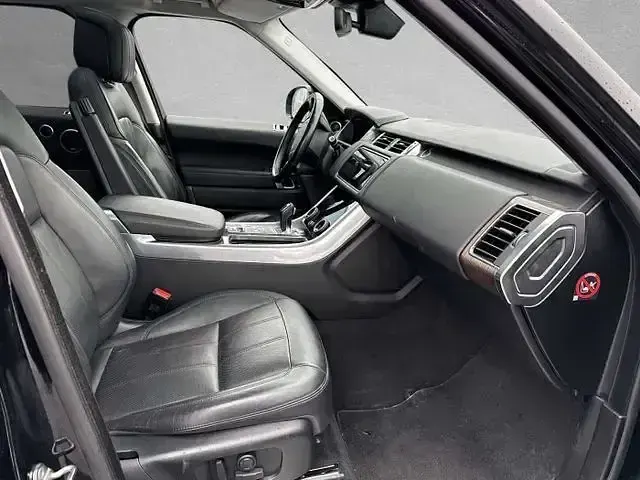 Gebraucht Land Rover Range Rover Sport SE 261 PS (191 kW) 2019 Schwarz (narvikblack) SUV