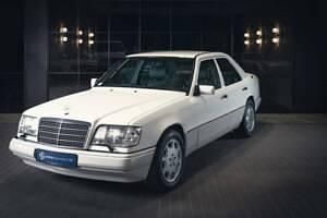 Używany Mercedes E420 279 KM (205 kW) 1995 Biały Sedan/Limuzyna