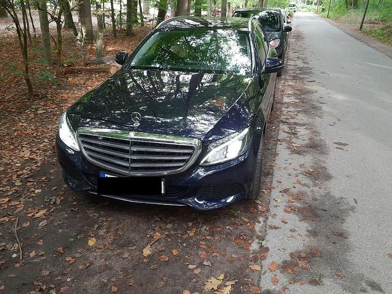 Blau Gebraucht 2015 Mercedes C400 Exclusive Limousine | 22.000 € (Fairer Preis) - Bild 1/4