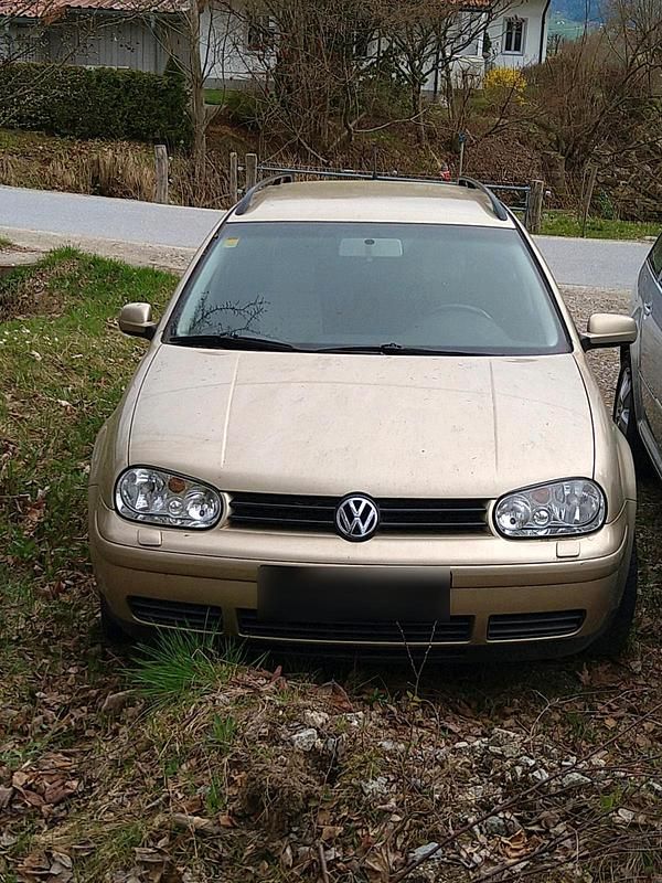 Gebraucht VW Golf IV 101 PS (74 kW) 2003 Gold Kombi
